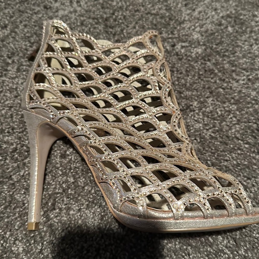 Le Chateau Sandals
